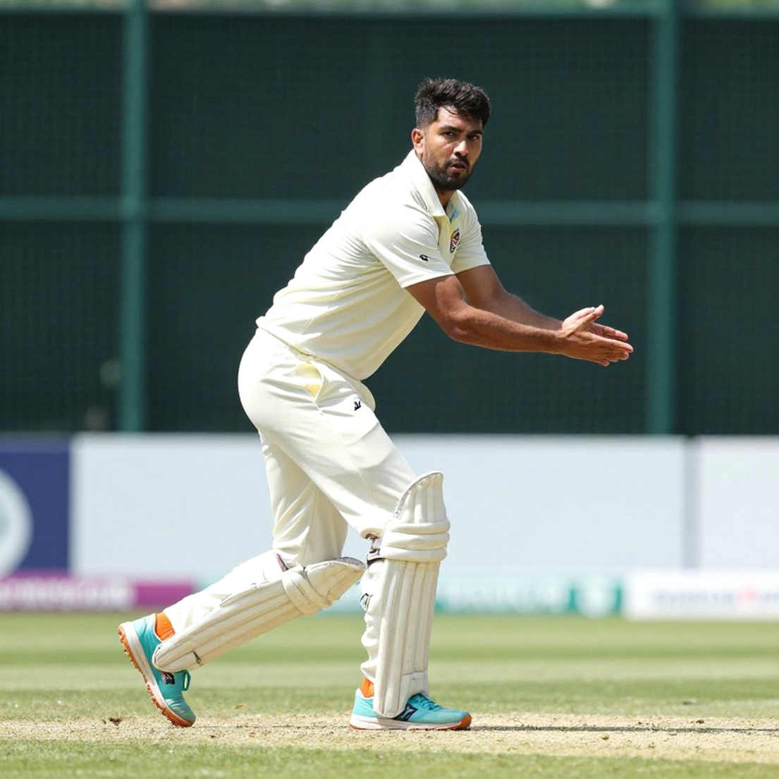 টুর্নামেন্টের জানালা: শিরোপার আলোয় যাচাই হয় দলের গভীরতা