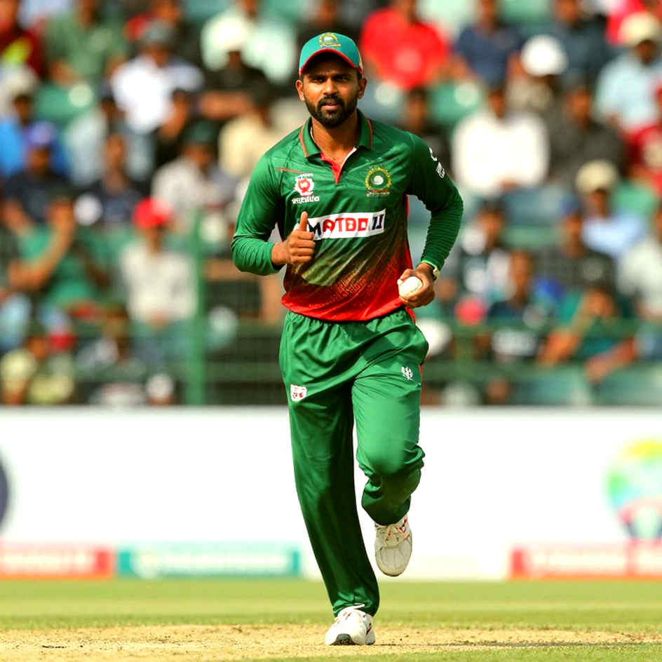 মুশফিকের হাতের বরফ আর মিরপুর টেস্টের অনিশ্চিত সকাল